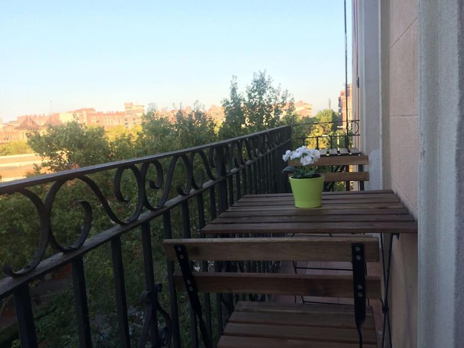 Lovely & Bright Vila Olimpica Beach Apartment Barcelone Extérieur photo